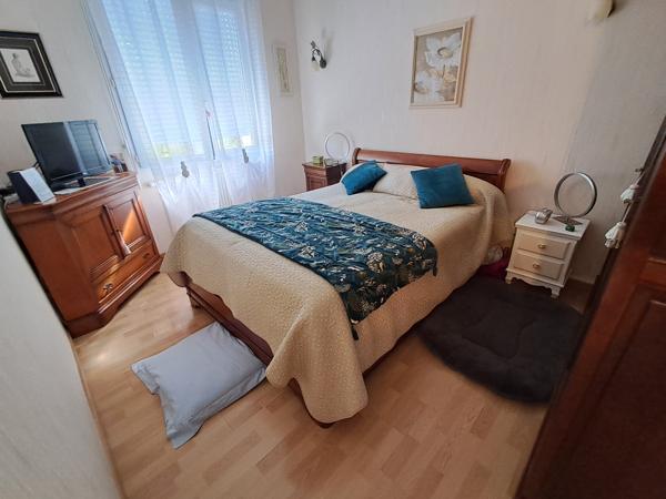 Maison
                                                                                                                                                                                                                                                                                                                        6 pièce(s)                                                                                                                                                                                                          3 chambre(s)                                                                                                                                                                                                          104  m²