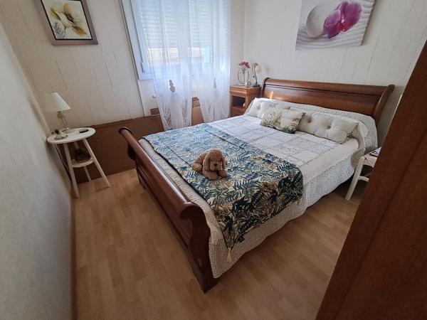 Maison
                                                                                                                                                                                                                                                                                                                        6 pièce(s)                                                                                                                                                                                                          3 chambre(s)                                                                                                                                                                                                          104  m²