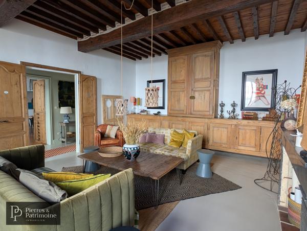 Belle propriété de ville en pierre avec jardin, piscine et potentiel proche CASTELJALOUX