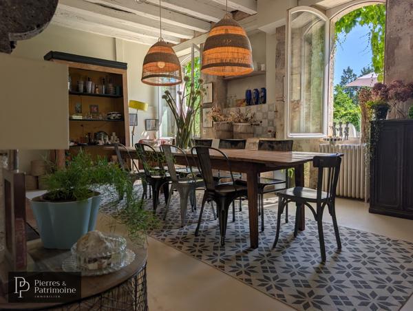 Belle propriété de ville en pierre avec jardin, piscine et potentiel proche CASTELJALOUX