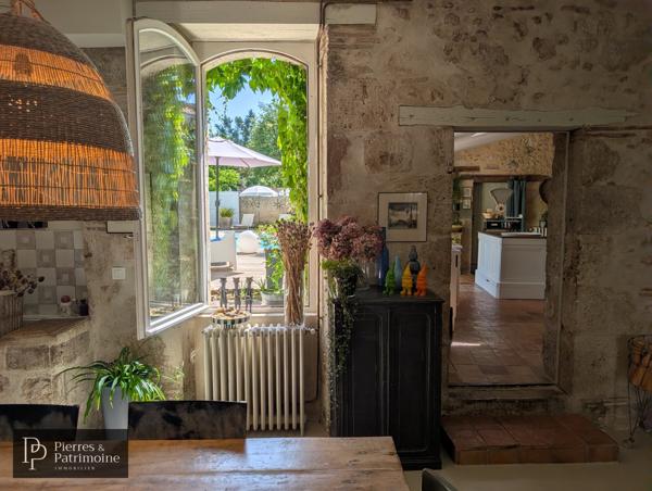 Belle propriété de ville en pierre avec jardin, piscine et potentiel proche CASTELJALOUX