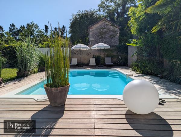 Belle propriété de ville en pierre avec jardin, piscine et potentiel proche CASTELJALOUX