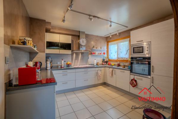 Maison familiale 8 pièces avec appartement indépendant – 200 m² – Douvaine