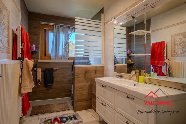 Maison familiale 8 pièces avec appartement indépendant – 200 m² – Douvaine