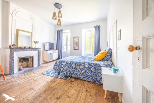 Maison à vendre |  Mauzé-sur-le-Mignon |  5 pièces | 245 m²