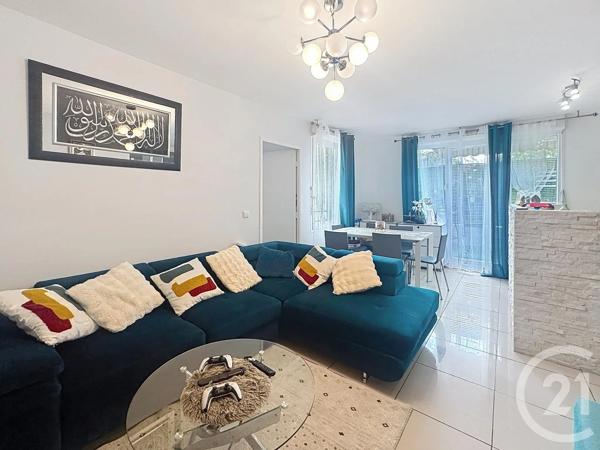 Appartement F4 à vendre  4 pièces - 72,30 m 2   GARGES LES GONESSE  - 95