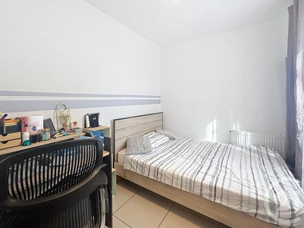 Appartement F4 à vendre  4 pièces - 72,30 m 2   GARGES LES GONESSE  - 95