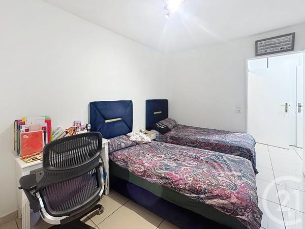 Appartement F4 à vendre  4 pièces - 72,30 m 2   GARGES LES GONESSE  - 95