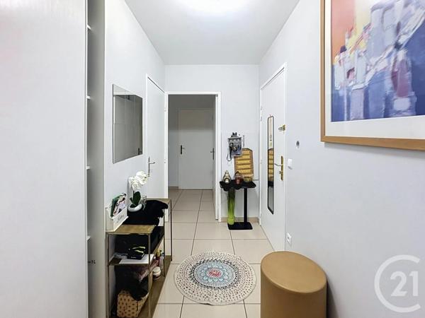 Appartement F4 à vendre  4 pièces - 72,30 m 2   GARGES LES GONESSE  - 95