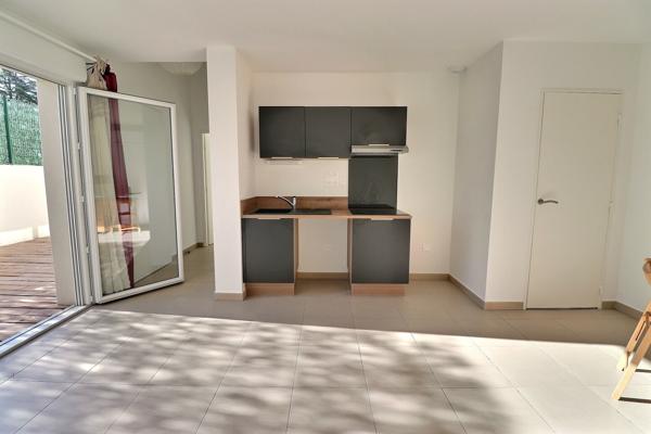 LE CRÈS – T2 de 46 m² avec jardin privatif et double parking – Résidence 2025