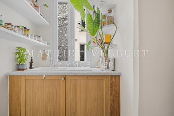Paris 18ème — Custine / bas Montmartre, T3 lumineux et rénové de 62,40 m² Carrez, ascenseur, calme sur cour