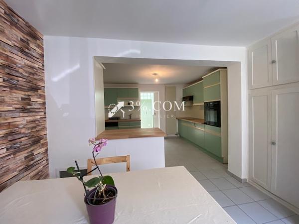 3%COM Duplex avec garage au centre de HOCHFELDEN  Hochfelden (67270)