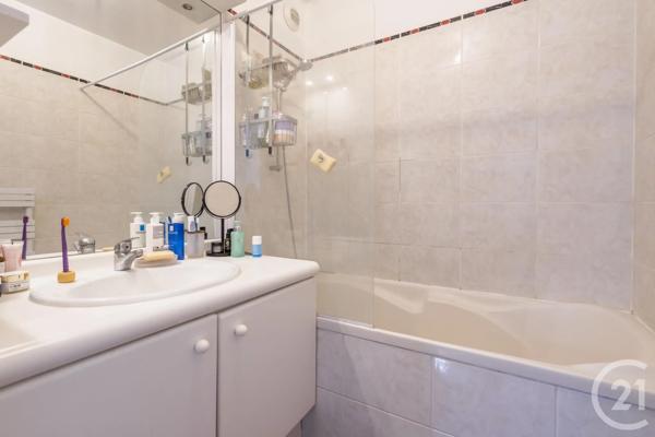Appartement F2 à vendre  2 pièces - 44,80 m 2   PARIS  - 75012
