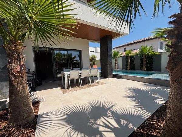 BESSAN (34) A VENDRE VILLA CONTEMPORAINE P4, PRESTATIONS LUXUEUSES, SECTEUR CALME, 10MN AGDE.