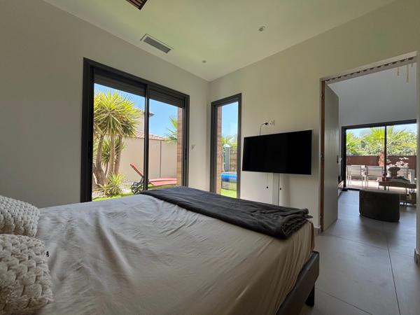 BESSAN (34) A VENDRE VILLA CONTEMPORAINE P4, PRESTATIONS LUXUEUSES, SECTEUR CALME, 10MN AGDE.