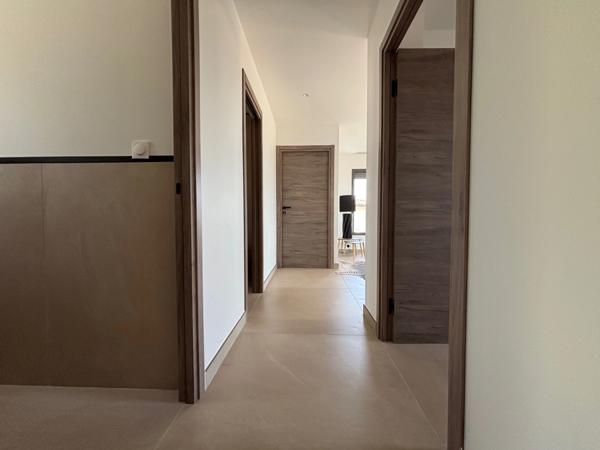 BESSAN (34) A VENDRE VILLA CONTEMPORAINE P4, PRESTATIONS LUXUEUSES, SECTEUR CALME, 10MN AGDE.