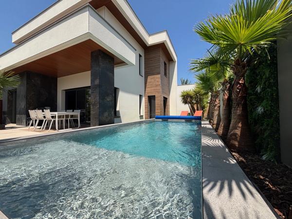 BESSAN (34) A VENDRE VILLA CONTEMPORAINE P4, PRESTATIONS LUXUEUSES, SECTEUR CALME, 10MN AGDE.