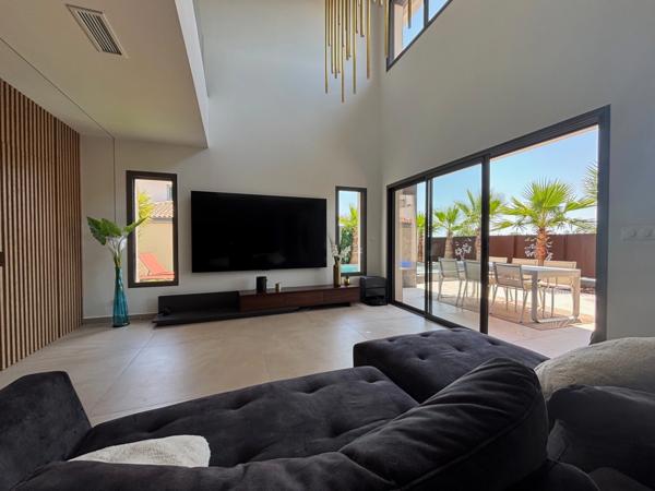 BESSAN (34) A VENDRE VILLA CONTEMPORAINE P4, PRESTATIONS LUXUEUSES, SECTEUR CALME, 10MN AGDE.