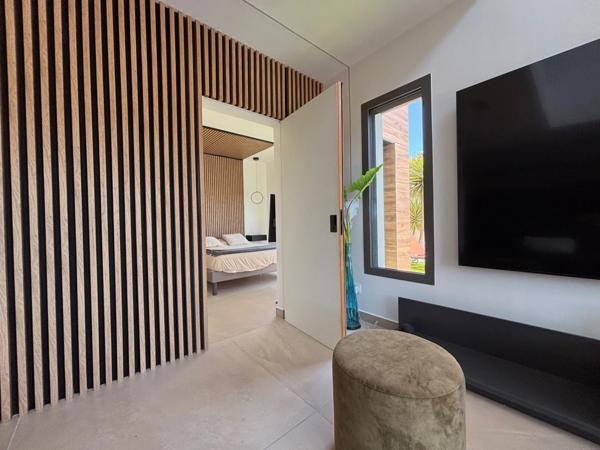 BESSAN (34) A VENDRE VILLA CONTEMPORAINE P4, PRESTATIONS LUXUEUSES, SECTEUR CALME, 10MN AGDE.