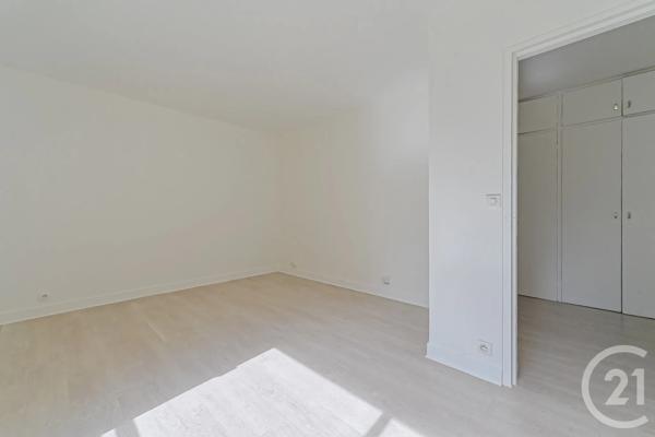 Appartement F1 à vendre  1 pièce - 27,31 m 2   PARIS  - 75015
