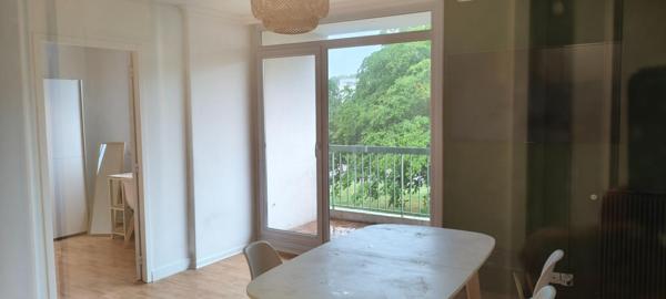 Exclusivité ! Vente interactive, APPEL d'OFFRES. Côtes d'Armor 22000 SAINT-BRIEUC. 2 lots, appartement 3 chambres avec cave et balcon