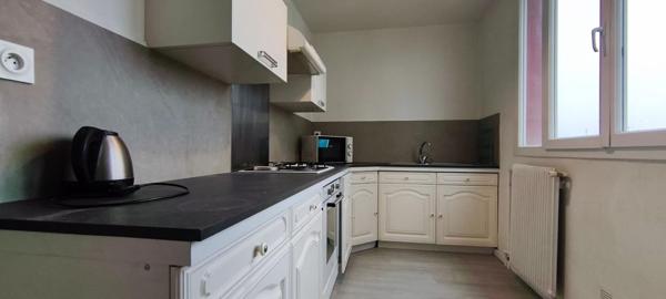 Exclusivité ! Vente interactive, APPEL d'OFFRES. Côtes d'Armor 22000 SAINT-BRIEUC. 2 lots, appartement 3 chambres avec cave et balcon