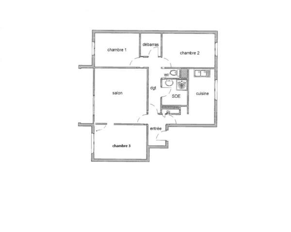Exclusivité ! Vente interactive, APPEL d'OFFRES. Côtes d'Armor 22000 SAINT-BRIEUC. 2 lots, appartement 3 chambres avec cave et balcon