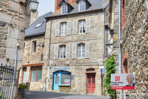Immeuble d'habitation  et commerce de 177 m2 en centre ville
