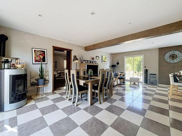 Maison 399 000 € Mehun-sur-Yèvre 8 p 218 m² DPE C