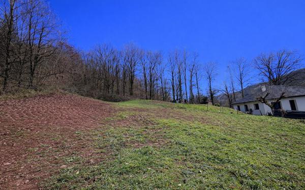 Terrain à vendre    Nauviale