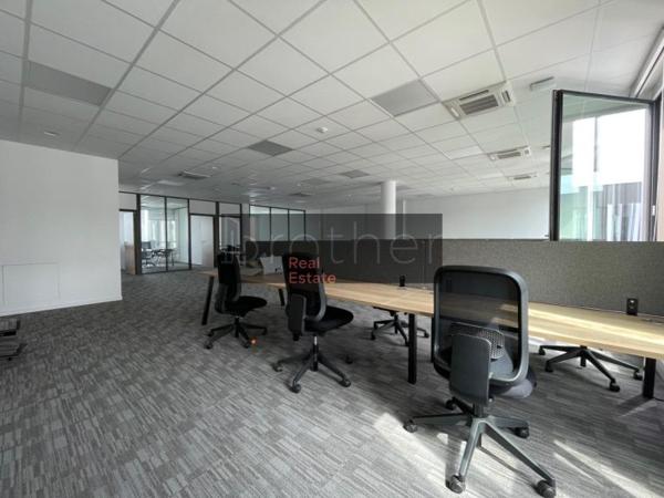 Bureau de 189 m² à louer à Bordeaux Lac - Bruges
