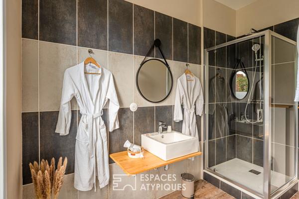 Ancien couvent 18ème avec chapelle , devenu chambres d’hôtes