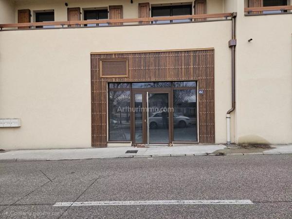 Vente Local commercial 1 pièces 70 m2 à Morestel