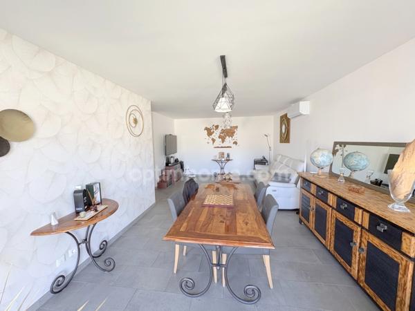 ROMORANTIN-LANTHENAY – Élégante maison contemporaine de plain-pied de 138 m² avec 4 chambres, garage et terrain paysagé de 717 m².