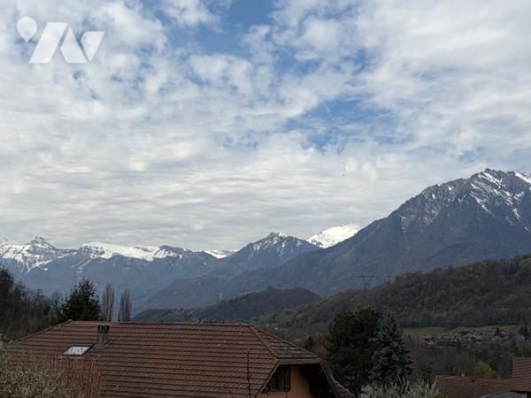 EXCLUSIVITE - MAISON VENTHON - GROS POTENTIEL -  SECTEUR CALME - 3 CHAMBRES