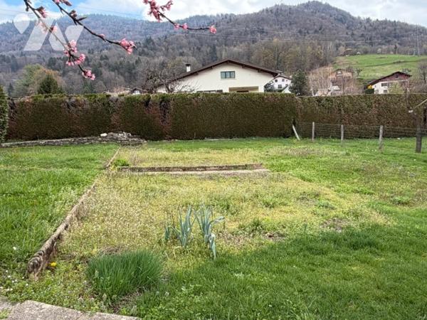 EXCLUSIVITE - MAISON VENTHON - GROS POTENTIEL -  SECTEUR CALME - 3 CHAMBRES