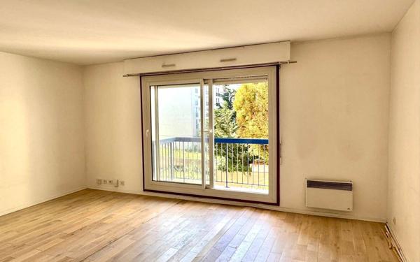 Appartement à vendre    1 pièce • 36,64 m2 Paris 19