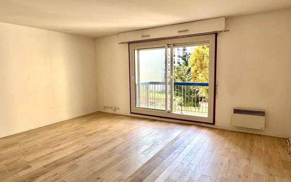 Appartement à vendre    1 pièce • 36,64 m2 Paris 19