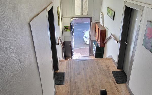 Immeuble à vendre    10 pièces • 210,02 m2 Limoges