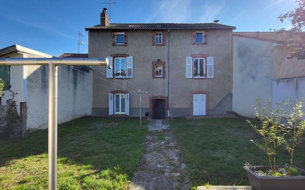 Immeuble à vendre    10 pièces • 210,02 m2 Limoges