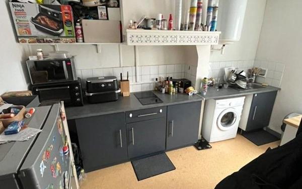 Immeuble à vendre    10 pièces • 210,02 m2 Limoges