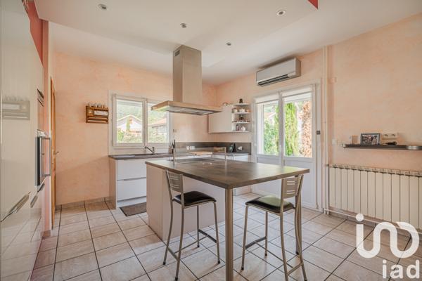 Maison à vendre 5 pièces 133 m² Saint-Égrève