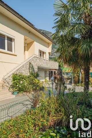 Maison à vendre 5 pièces 133 m² Saint-Égrève