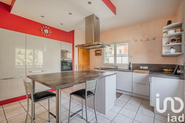 Maison à vendre 5 pièces 133 m² Saint-Égrève