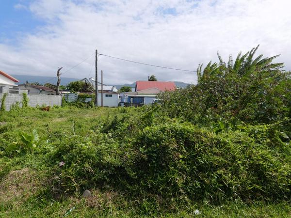 97470 Saint Benoit terrain constructible 511 m2 en zone Ua13