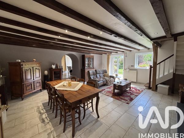 Maison à vendre 6 pièces 185 m² Saint-Méen-le-Grand