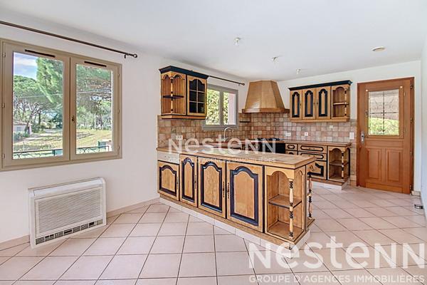 Maison Vidauban 4 pièce(s) 113m2 - terrain 3588m2 - garage - piscine - pool house