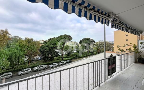 Appartement à vendre    4 pièces • 82,99 m2 Juan-les-Pins - Antibes