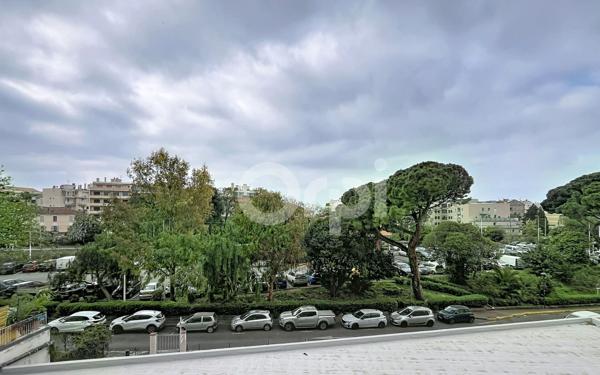 Appartement à vendre    4 pièces • 82,99 m2 Juan-les-Pins - Antibes