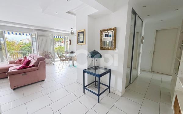 Appartement à vendre    4 pièces • 82,99 m2 Juan-les-Pins - Antibes